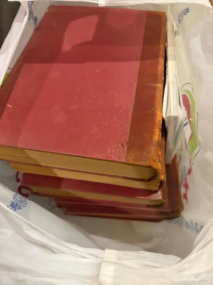 كتب قديمه جدا 0