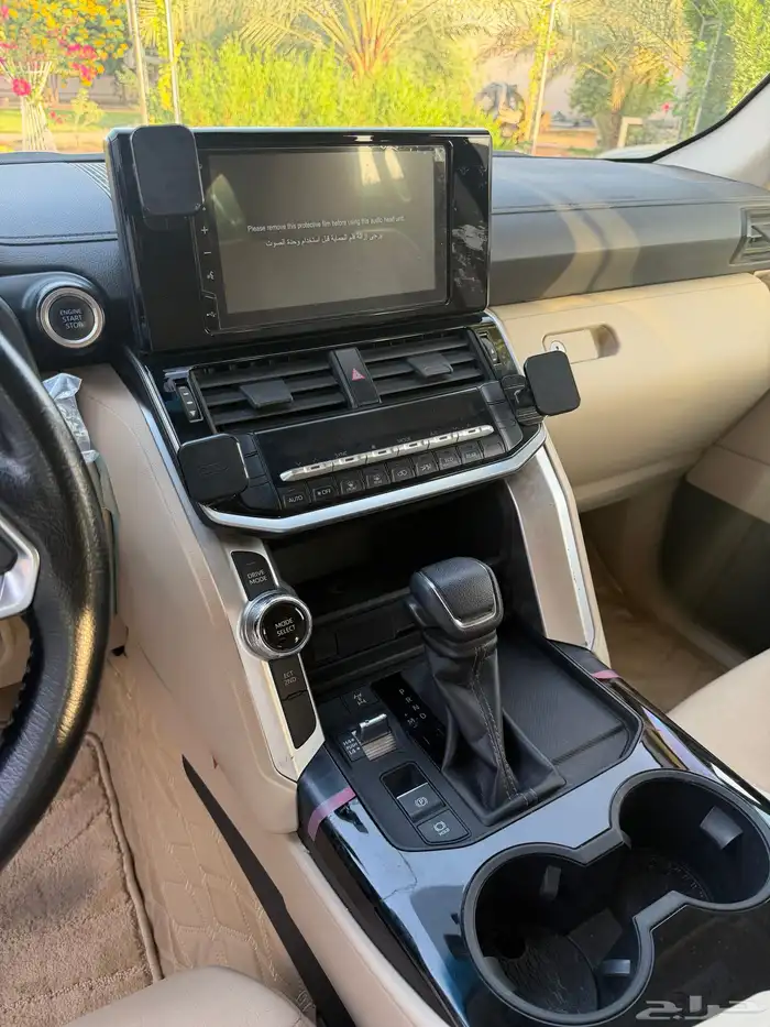 (تم البيع) لاندكروزر جكسار L2 ديزل 2022 23