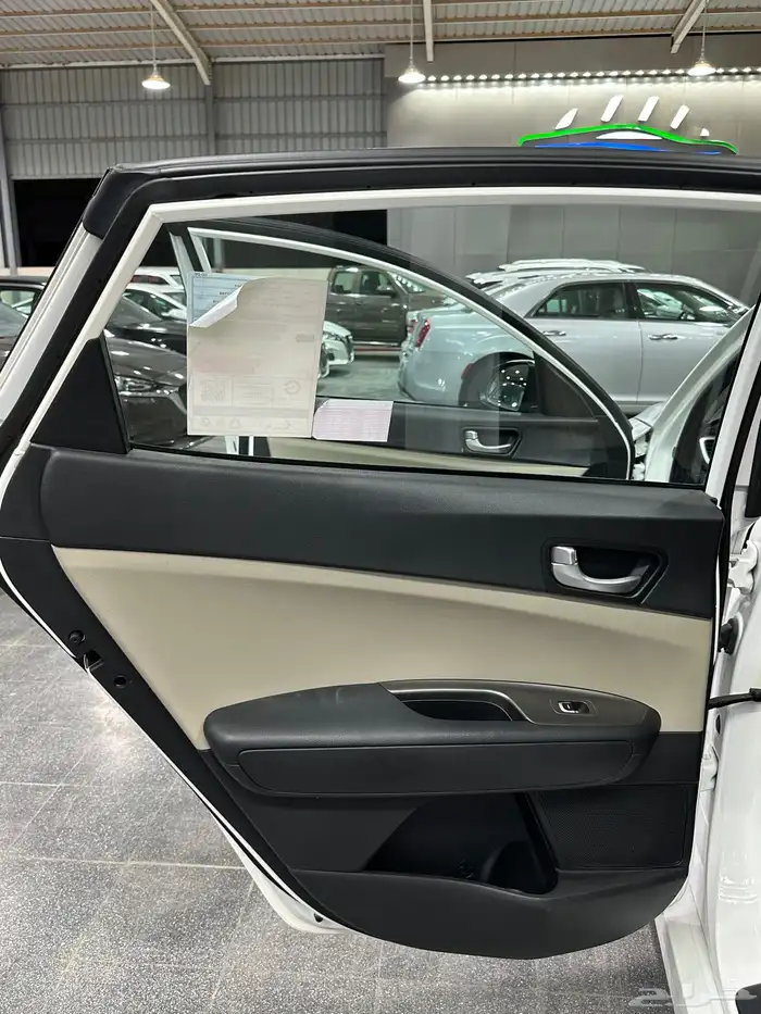 كيا اوبتيما 2020 لؤلؤي لدى معرض(عبيد الرشيدي) 35