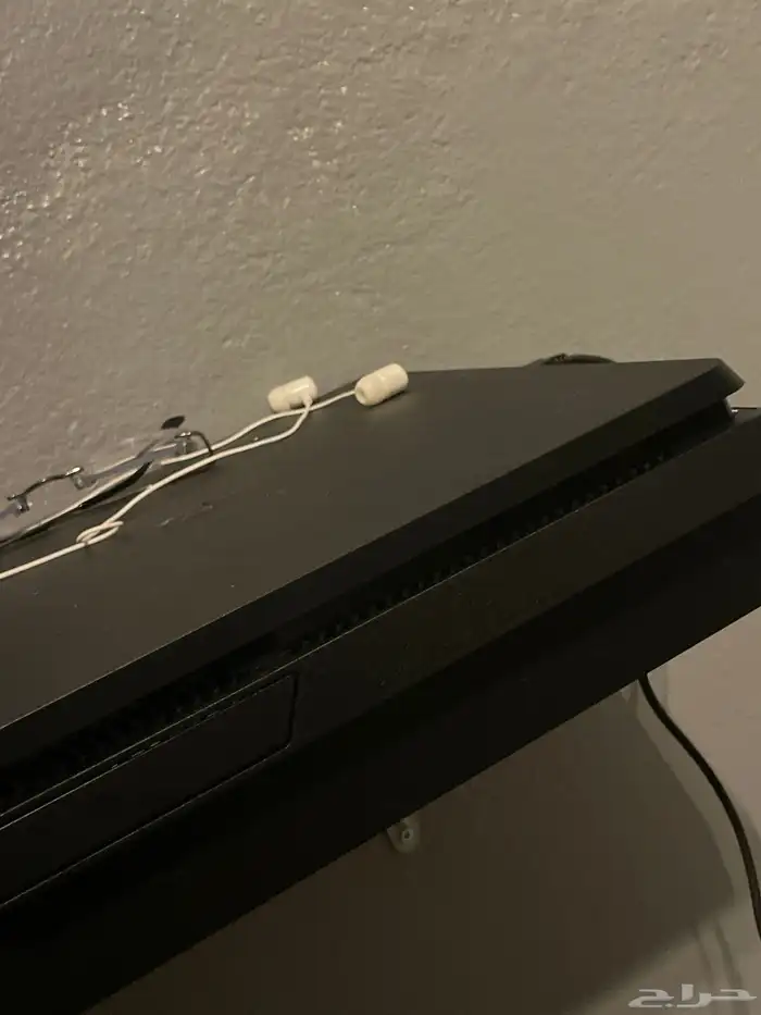 سوني فور للبيع توني شاريه وما عجبني ومافيه شي 0