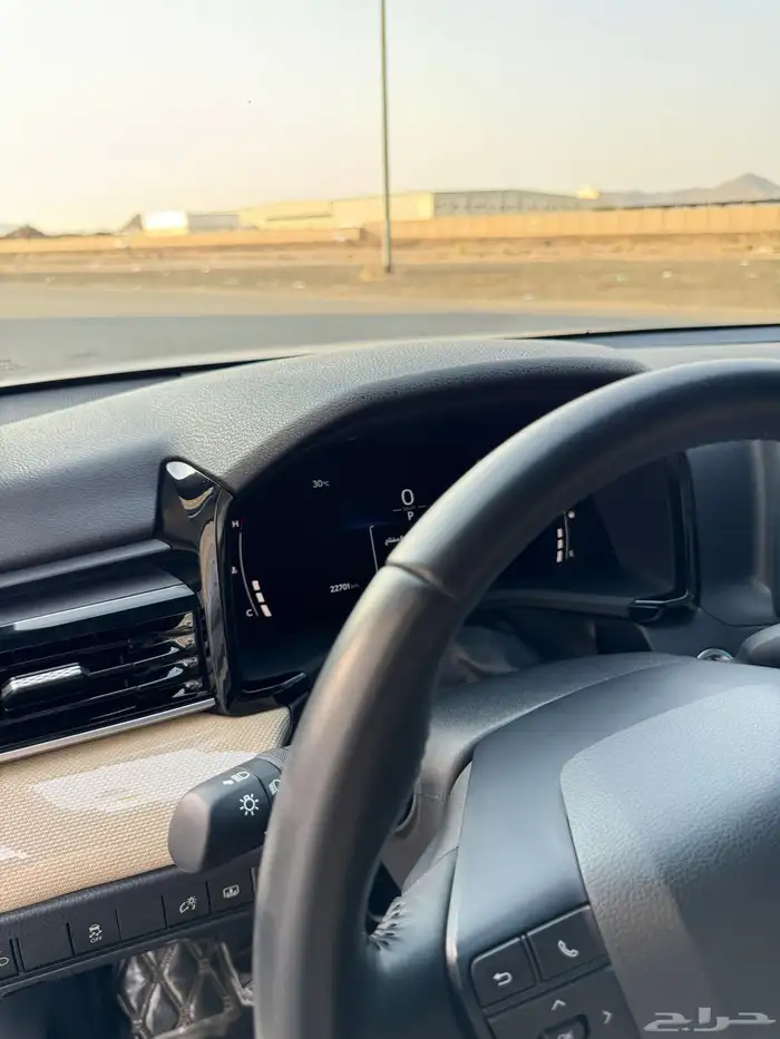 كامري 2025 LE 15