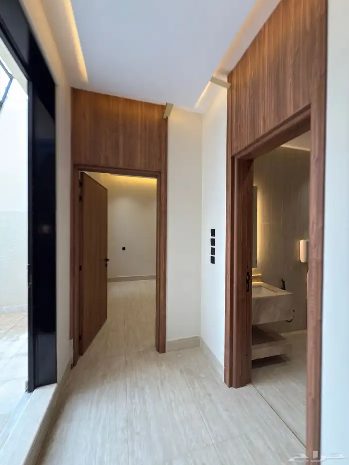 للبيع فلل مودرن بتصميم عصري ابها حى الزهور طريق المحاله ب 48