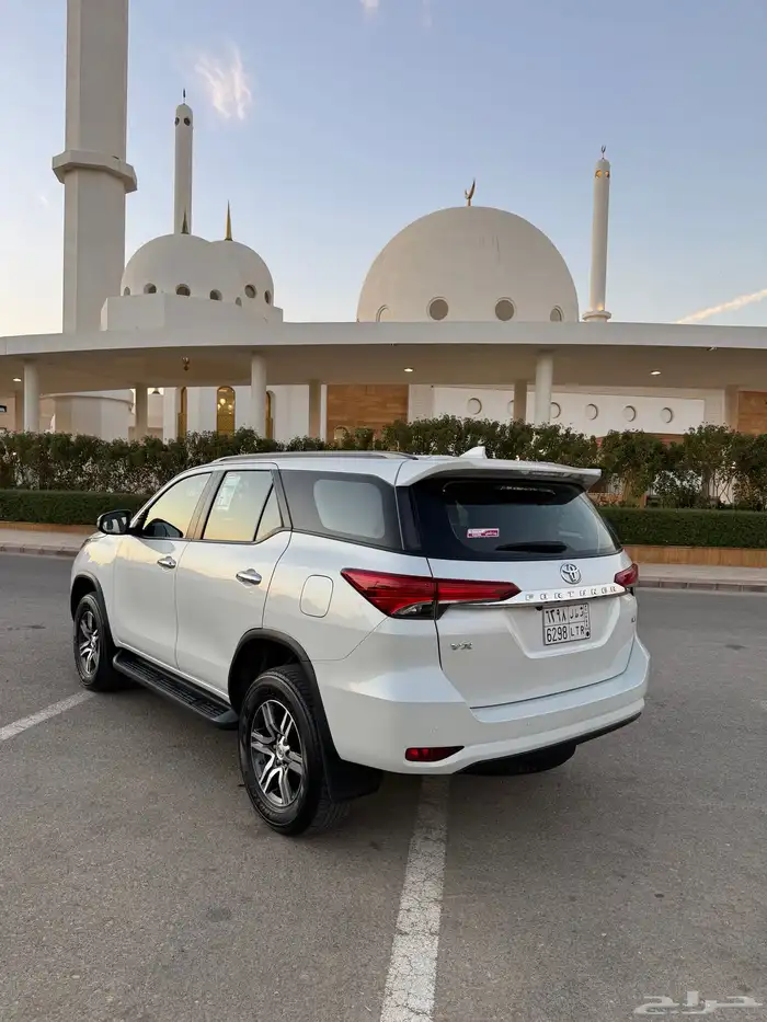 فورشنر 2023 6 سلندر VX سعودي 23