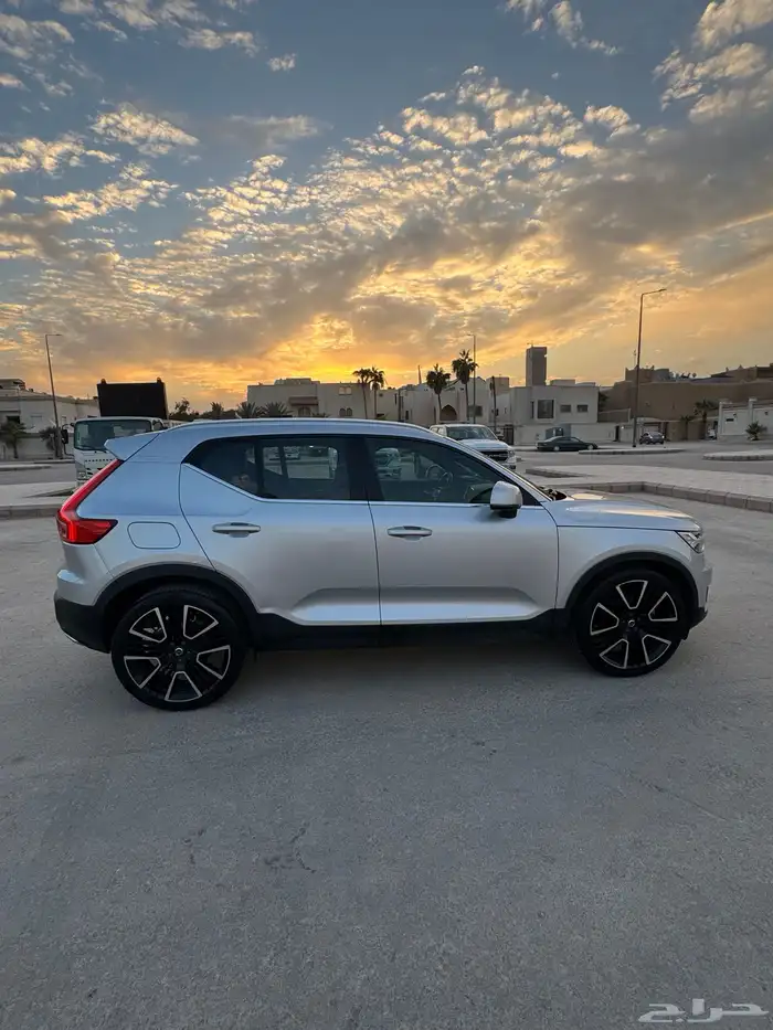 فولفو XC40 T5 Inscription اعلى فئة 5