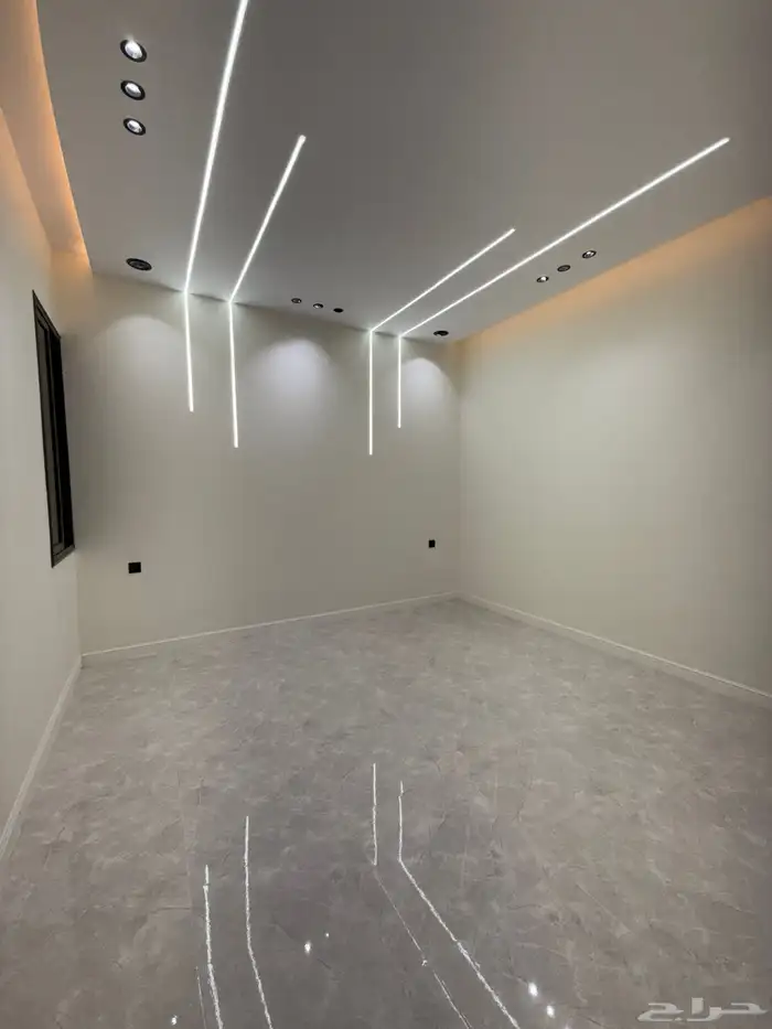 للبيع شقق علويه تشطيب فندقي بمصعد جاهز وسطح خاص بدره الموسي 20