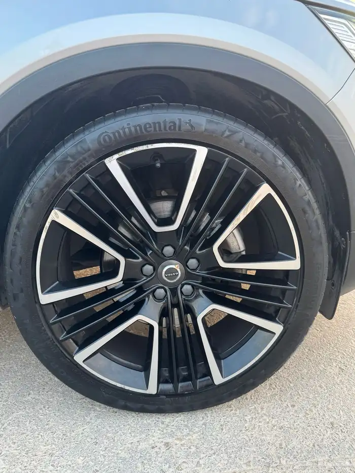 فولفو XC40 T5 Inscription اعلى فئة 8