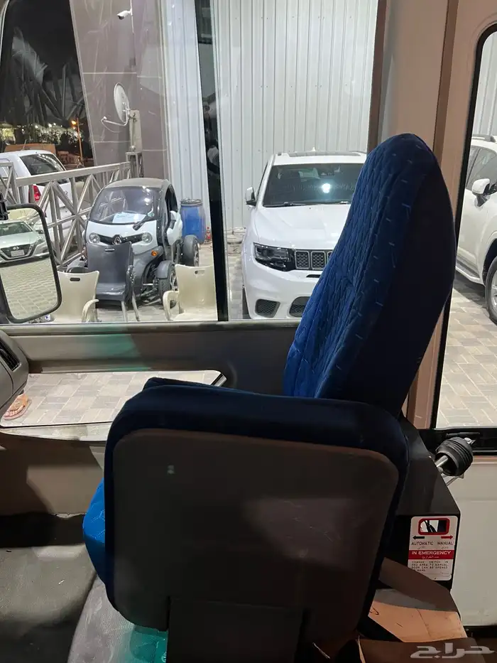 للبيع باص ميتسوبيشي روزا ديزل موديل 2014 مخزن 30 راكب 17