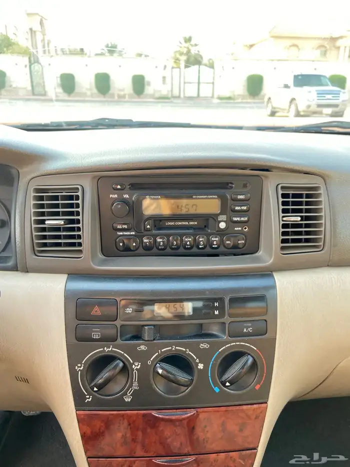 تويوتا كورولا فل كامل قير عادي 2006 11