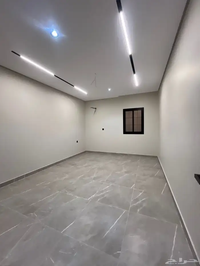 للبيع شقه دور ثاني الريان 520 4