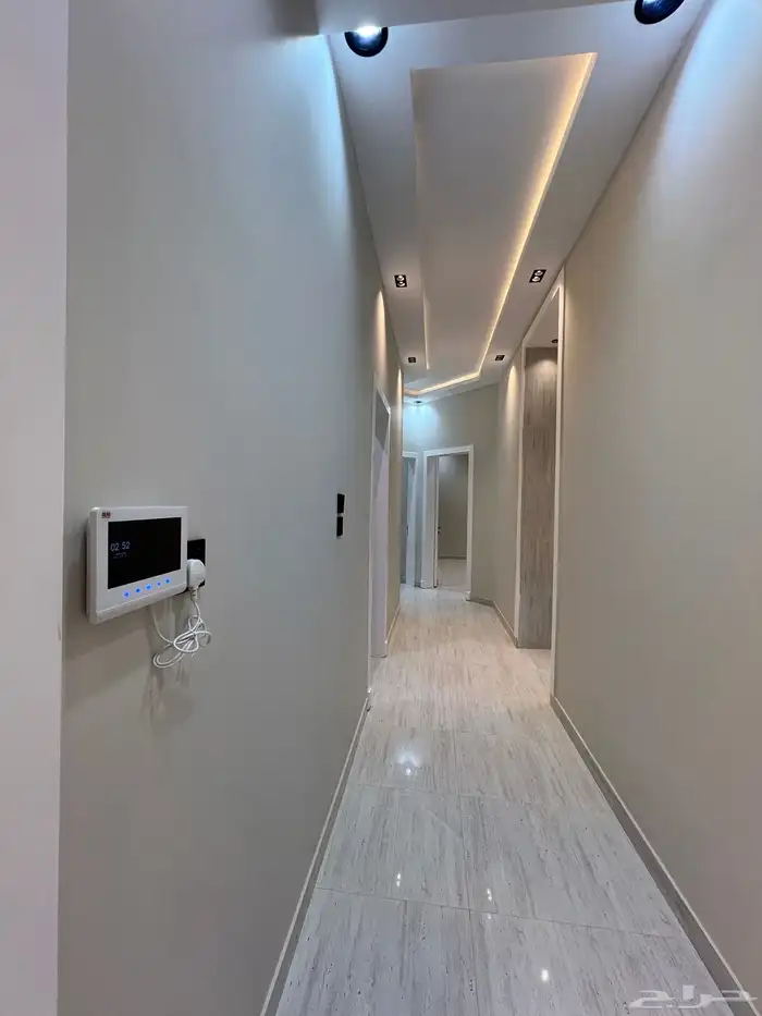 للبيع شقة علويه نظام دور من 6 غرف وسطح خاص بالخميس 500 الف 10