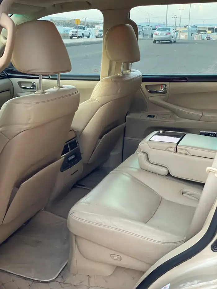 جيب لكزس فل 33