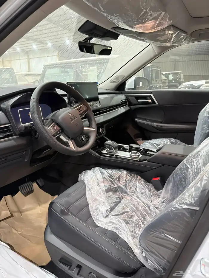 ميتسوبيشي اوتلاندر 2026 نص فل بلس ب 121900 عرض خاص حصري 3