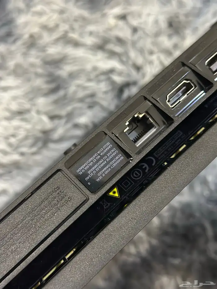 سوني فور شبه جديد 1