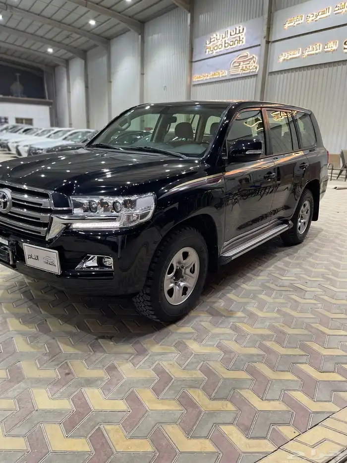 جي اكس ار هدد 8 سلندر لون اسود 2021 4