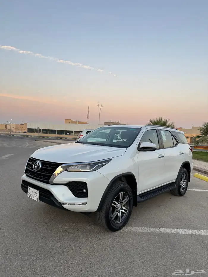 فورشنر 2023 6 سلندر VX سعودي 28