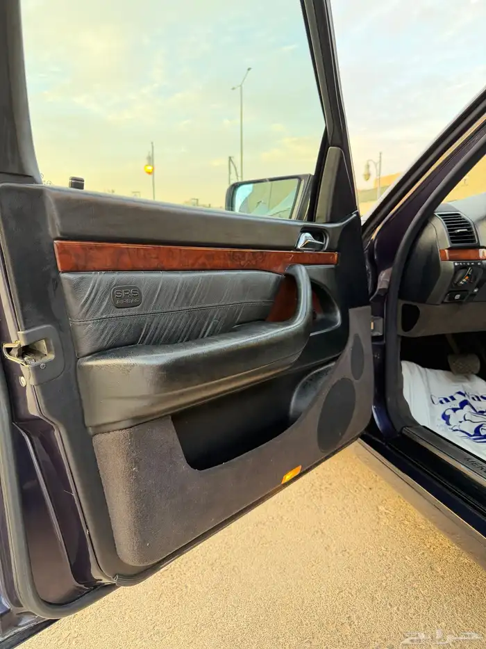 مرسيدس شبح موديل 97 مخزن نضيف جدا ممشى قليل وكاله 9