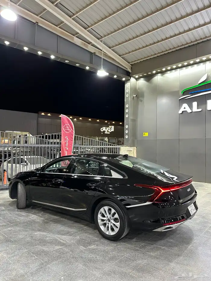 كيا K8 نص فل 2022 اسود لدى معرض(عبيد الرشيدي) 4