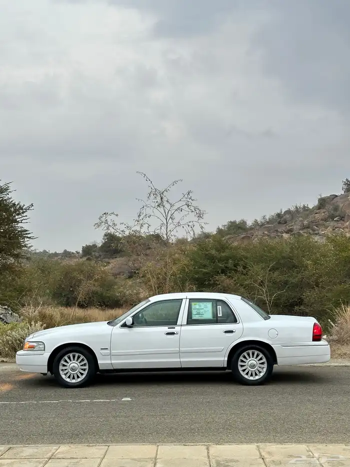 فورد جراند ماركيز 2011 نظييف شرط 2