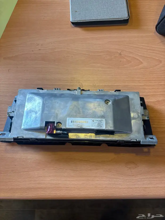 شاشة بي ام دبليو الفئة السابعة و الخامسة 1