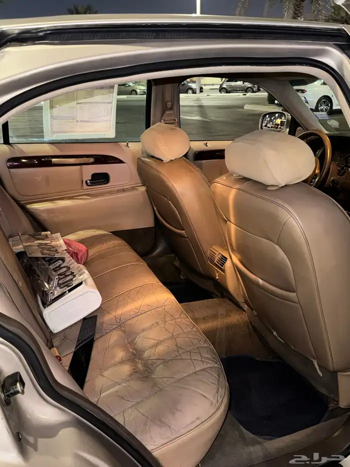 لينكون تاون كار 1998 9