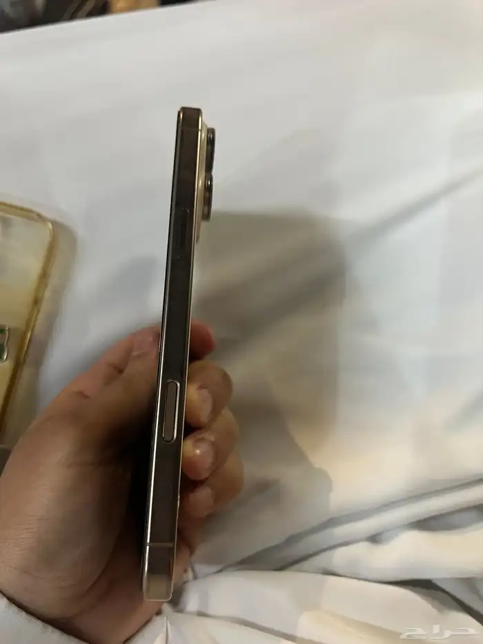 إيفون 16 برو ماكس قيقه 256 3