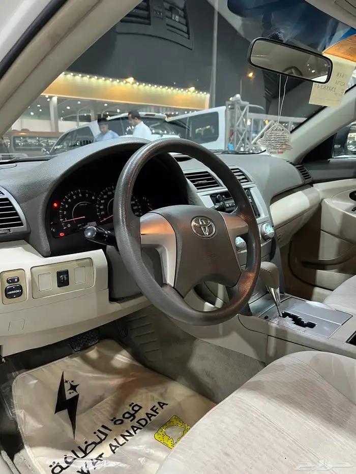 للبيع تويوتا كامري موديل 2011 8