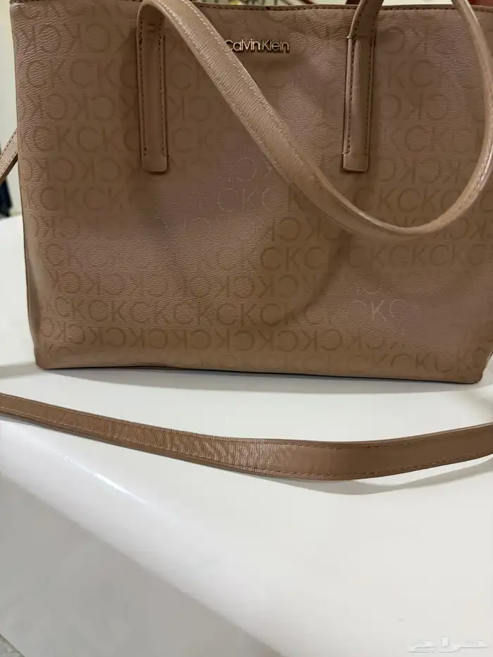 شنطة كالفن كلاين 0