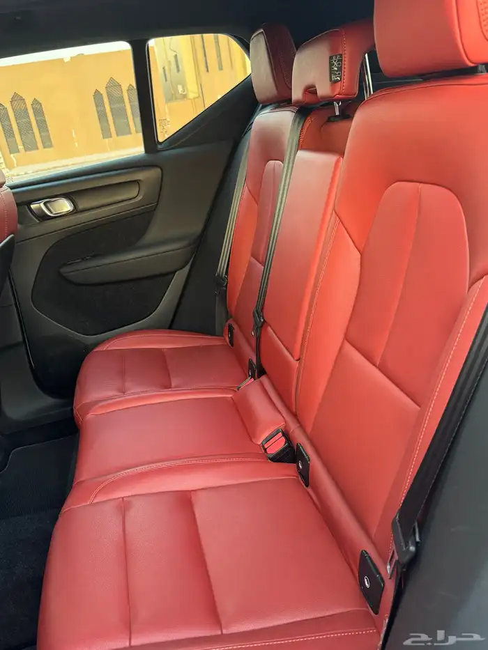 فولفو XC40 T5 Inscription اعلى فئة 14
