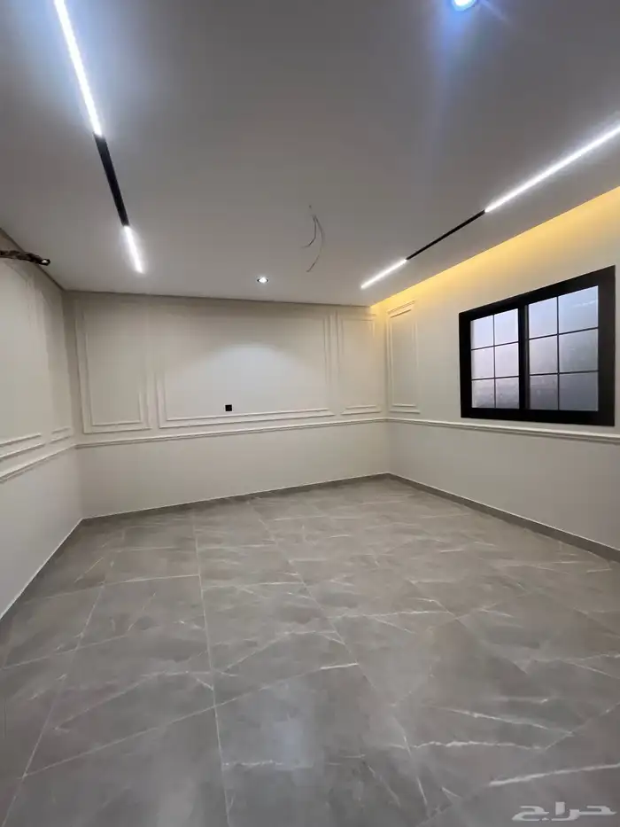 للبيع شقه دور ثاني الريان 520 0