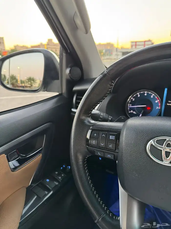 فورشنر 2023 6 سلندر VX سعودي 79