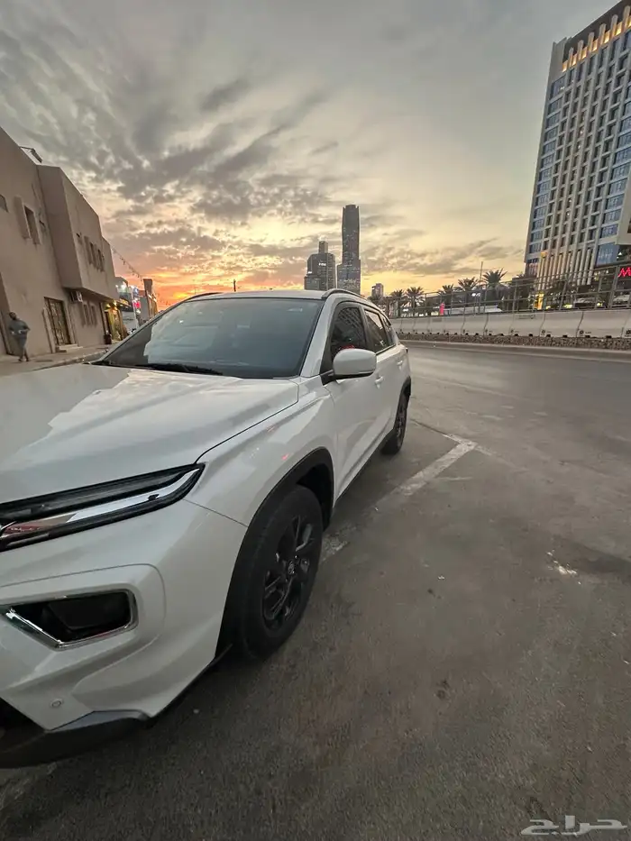 تايوتا اوربان كروزر2025 5