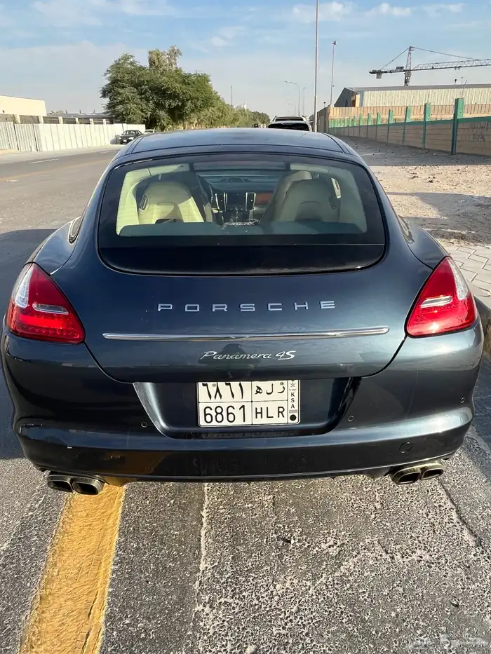 بورش بانميرا 10