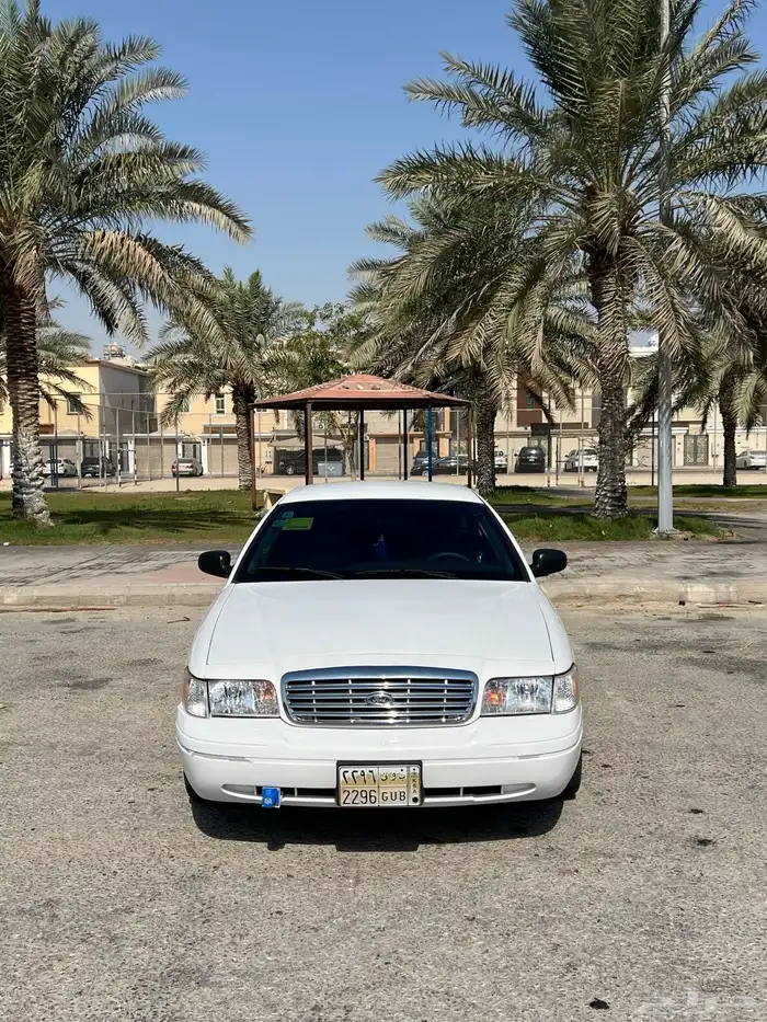 فورد فكتوريا 2011 2