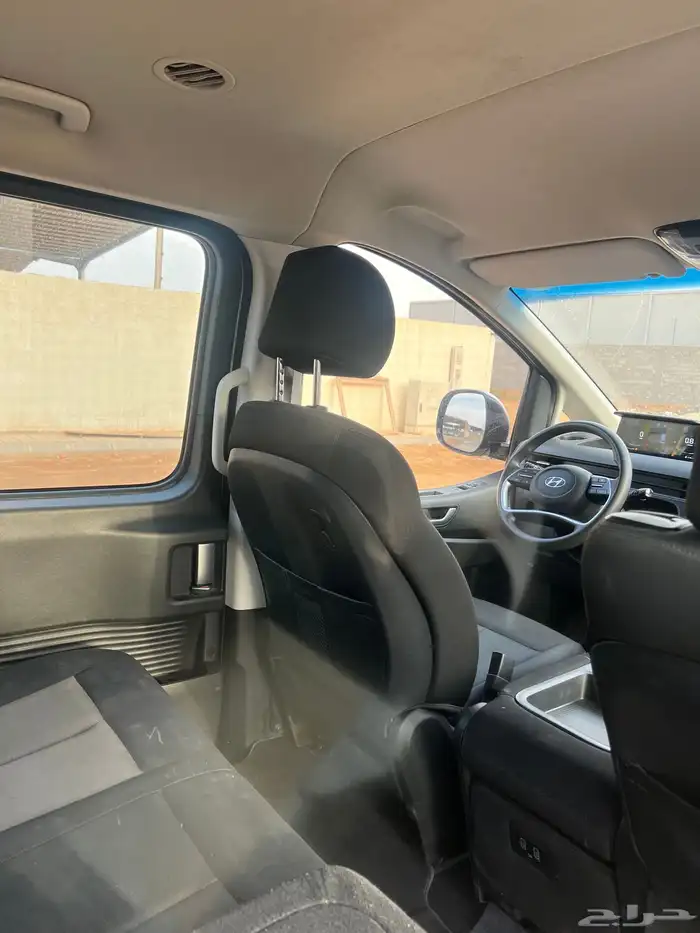 فان هونداي ستاريا 12