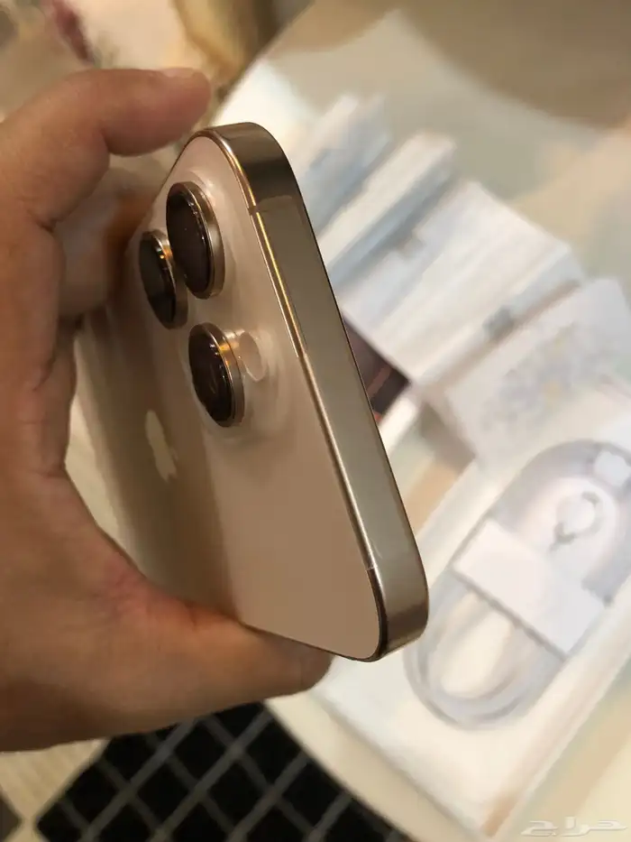 ايفون 16 برو ماكس 256GB مثل الجديد تماما  بفاتورة اكسترا 4