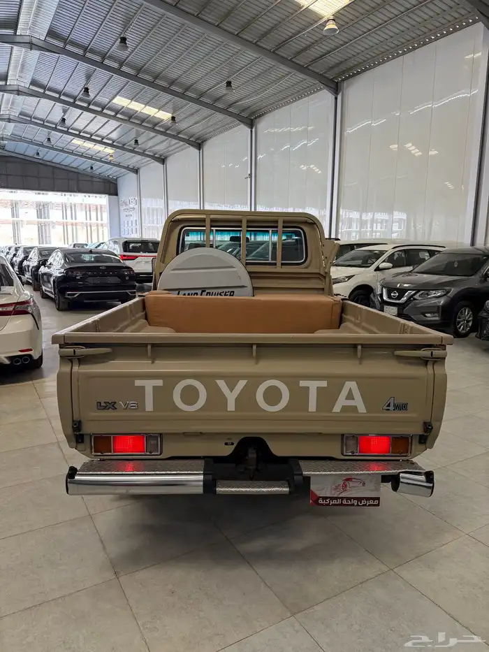 تويوتا شاص بنزين 2014 بريمي مالك اول 5