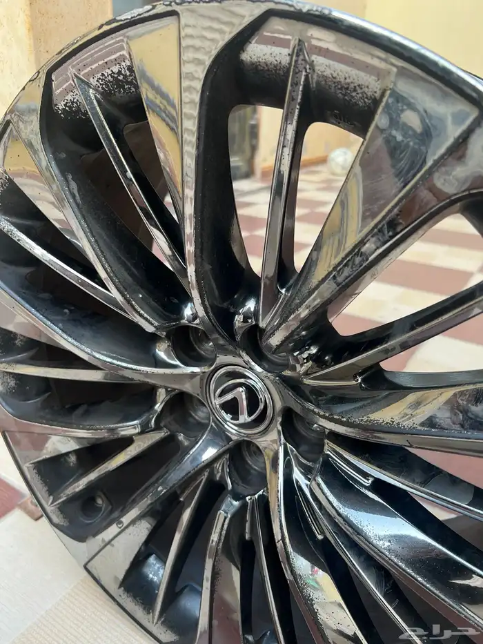 جنوط لكزس LS500 وكالة للبيع 2