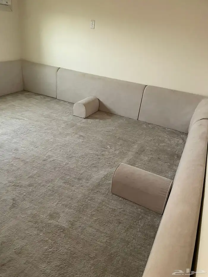 للبيع اثاث   كنب   مطبخ متكامل 1