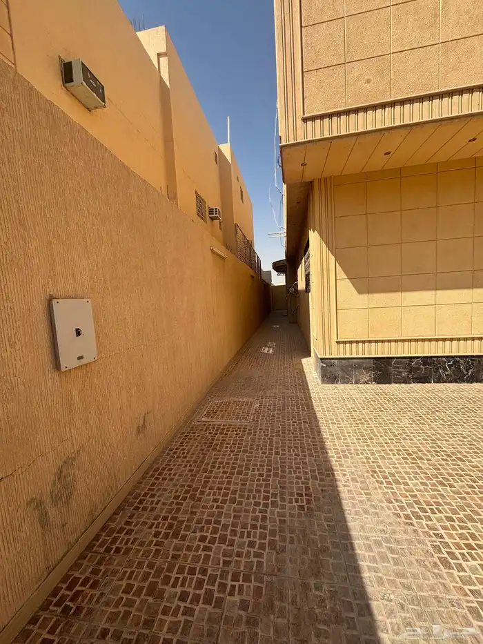 للإيجار فيلا بحي ظهرة لبن ب 68 الف ريال دفعتين 3