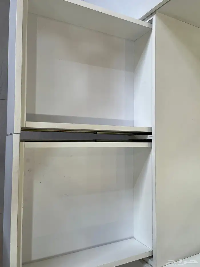 دولاب فخم خشب الماني ابيض لشخصين جديد لا يوجد اضرار 8