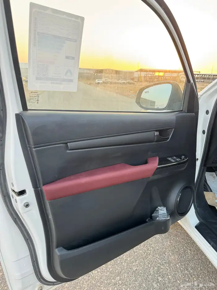 هايلوكس غماره 2023 فل كامل اصفار 42