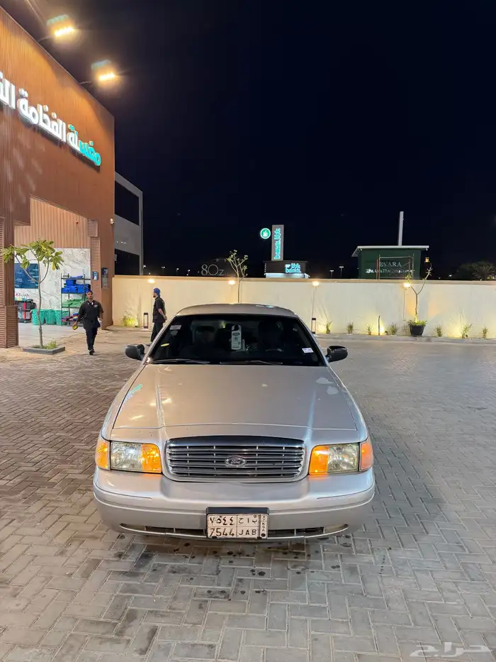 فورد فكتوريا 12