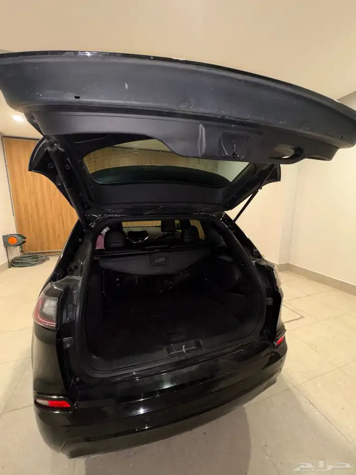 جيب شيروكي سبورت 2019 نظيف 0