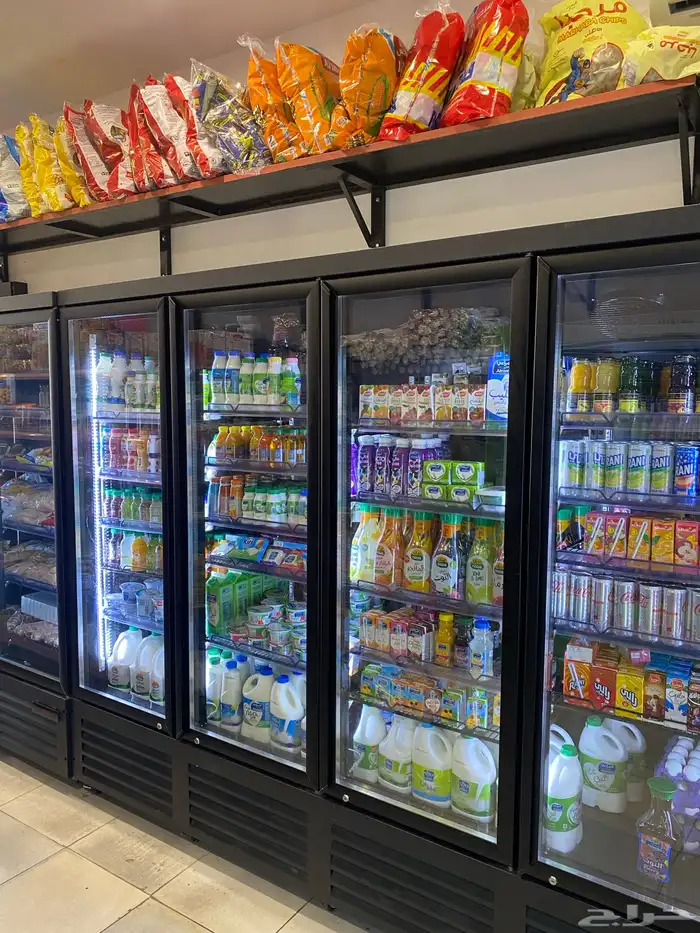 بقاله للتقبيل في راس تنوره 3