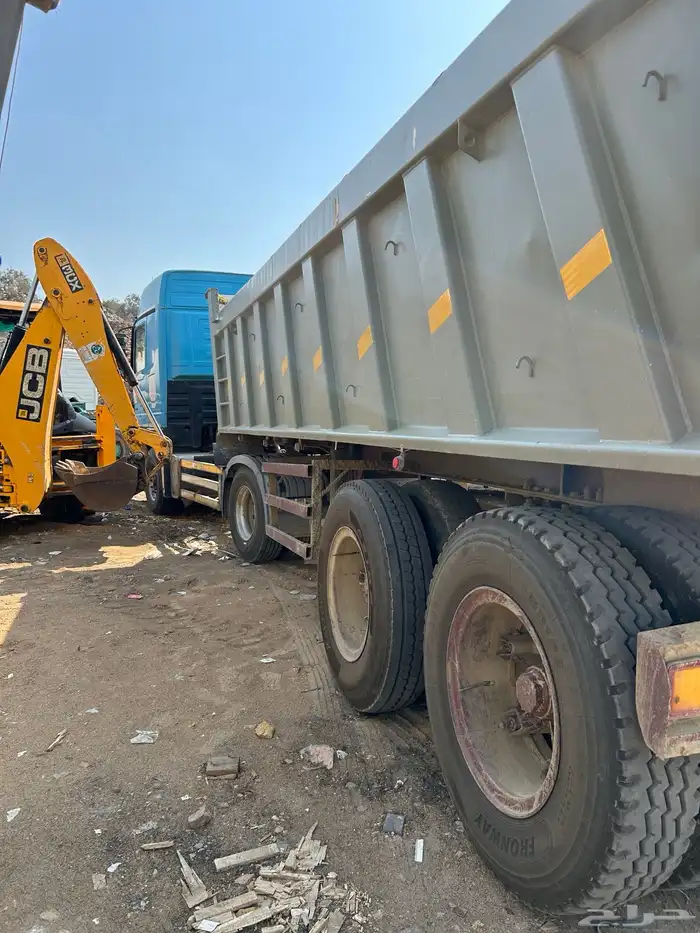 للبيع مرسيدس اكتروس مديل 2006 نقل خاص مع صندوق قلاب 1