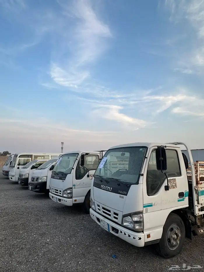 للبيع ددسن موديل 2008 وسيارات مختلفة بمزاد علني 10