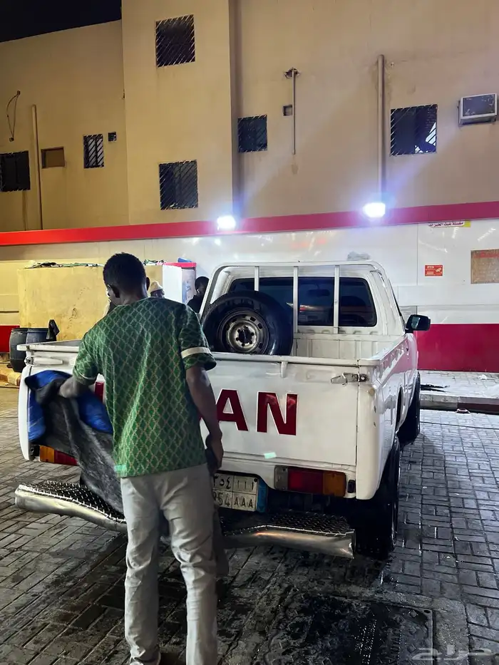 شاص نيسان عليه لوحة مميزة 2