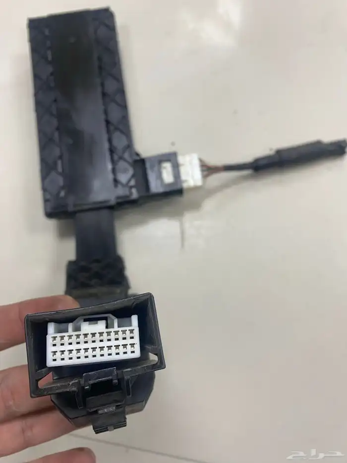 قطع لكزس جي اس 8