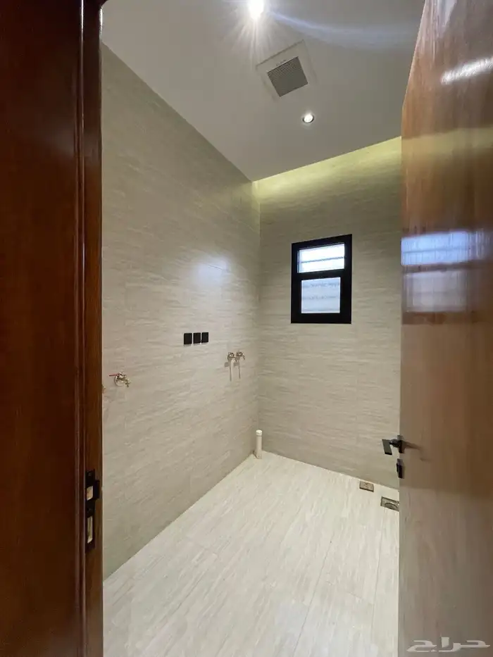 للبيع شقه روف أرضي مع ملحق دوبلكس بالمحاله ابها 7