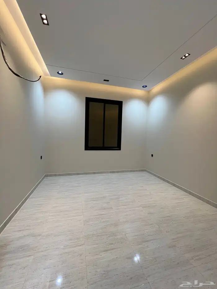 للبيع شقة علويه نظام دور من 6 غرف وسطح خاص بالخميس 500 الف 12